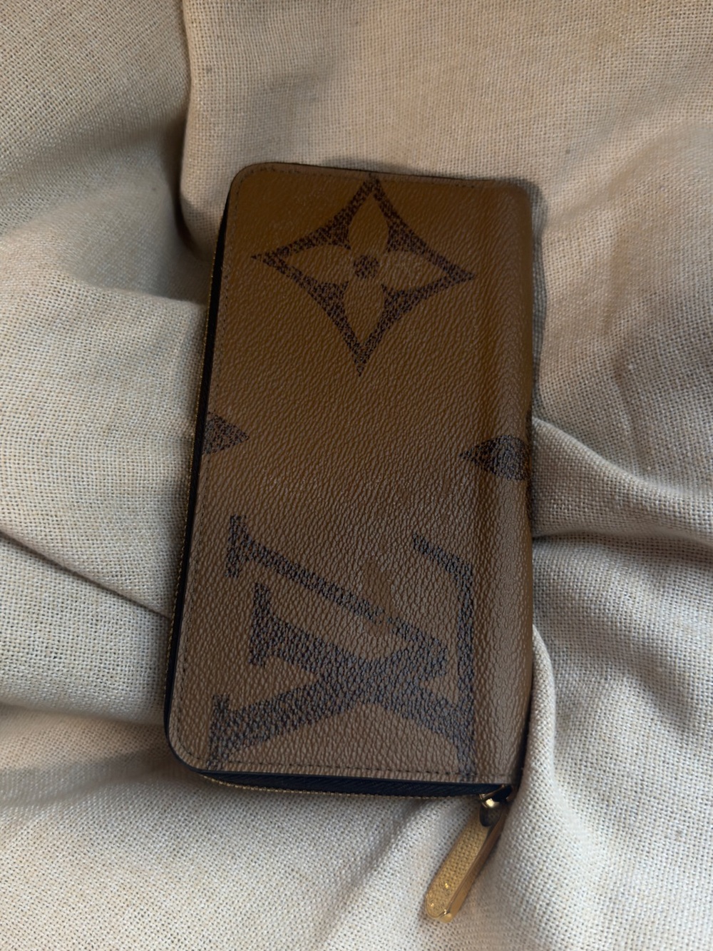LV Wallet - Picture 5 of 10